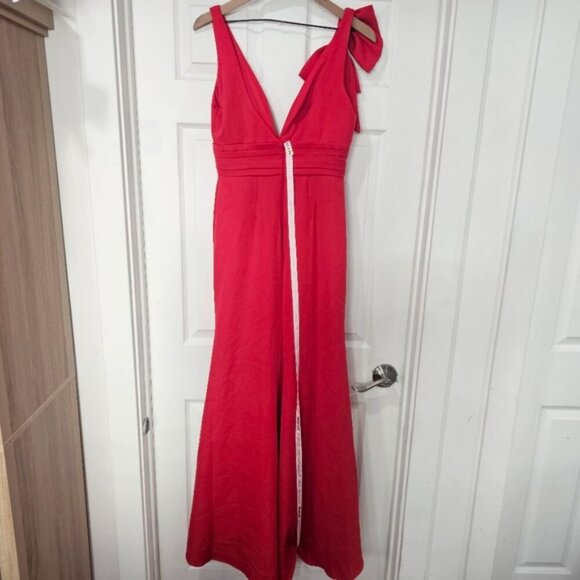 Mac Duggal Bow Shoulder V-Neck Gown Red - Picture 3 of 9